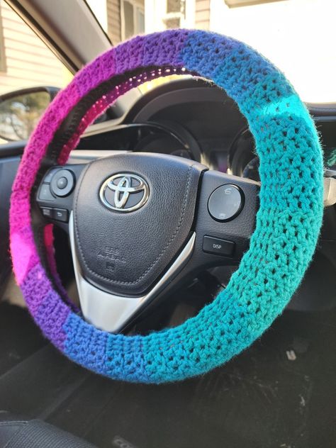 Crochet Car Steering Wheel Cover, Steering Wheel Cover Boho, Cute Steering Wheel, Crochet Steering Wheel, Bridgeport Connecticut, Car Deco, Crochet Car, Crocheting Ideas, Weaving Loom