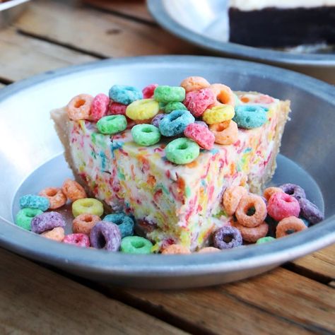 The Pie Hole Los Angeles™️ on Instagram: “Settle in for some netflix & a plate of cereal 📺 Get CEREAL KILLER CHEESECAKE with Froot Loops delivered right to you - now on UberEats,…” National Pie Day, Fruity Pebbles Cereal, Cereal Dessert, Pie Flavors, Cereal Killer, Pie Day, La Food, Fruity Pebbles, Fancy Desserts