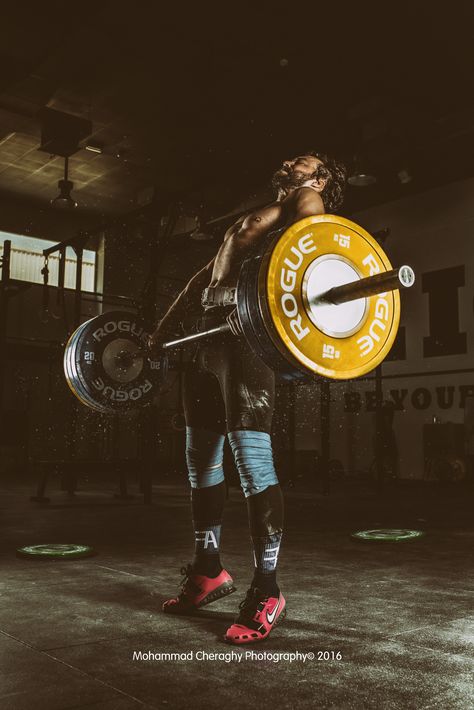 Weight Training Photography, Weightlifting Photography, Weightlifting Photoshoot, Powerlifting Photoshoot, Olympic Weightlifting Aesthetic, Snatch Weightlifting, Powerlifting Photography, Bodybuilding Logo, Barbell Lifts