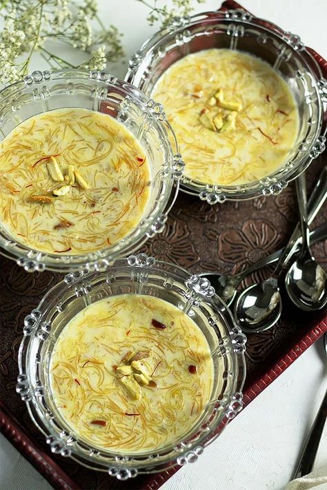 Vermicelli Kheer Recipe, Persian Desserts, Sheer Khurma, Rice Kheer, Vermicelli Recipes, Navratri Recipes, Kheer Recipe, Creamy Rice, Pudding Desserts