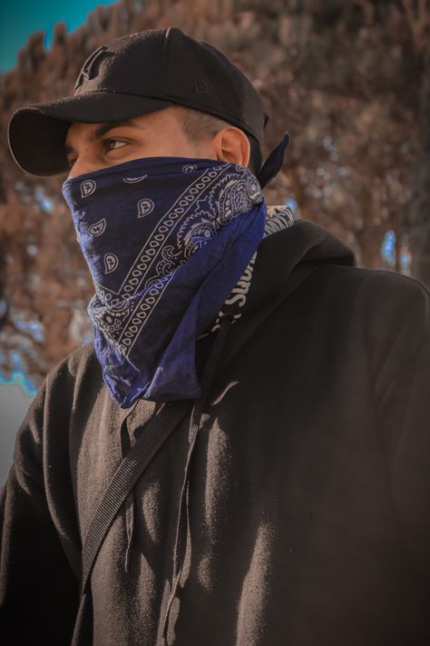 Gangster Boy, Amrinder Gill, Camping Wallpaper, Bandana Men, Older Mens Fashion, Ammy Virk, Fashion Still Life, Scarf Mask, Bandana Style