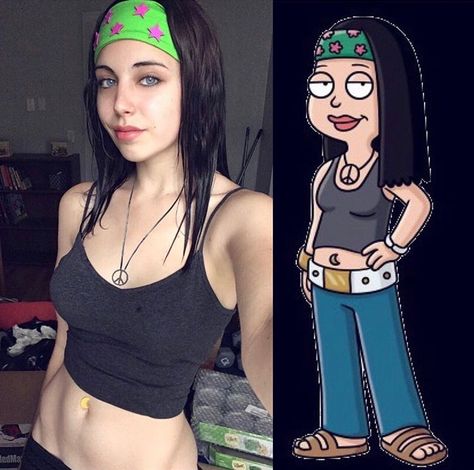 Hayley Smith cosplay from American Dad! Hayley Smith, Dad Costume, Cartoon Cosplay, Solo Costume, Pretty Halloween, Halloween Costume Outfits, American Dad, Couple Halloween Costumes, Best Cosplay