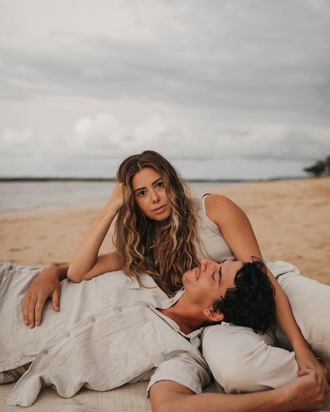 Beachy Couple, Pool Shooting, Couples Beach Photography, Proposal Photoshoot, Couple Shooting, Beach Editorial, Hamptons Beach, Victoria Beach, Water Photoshoot