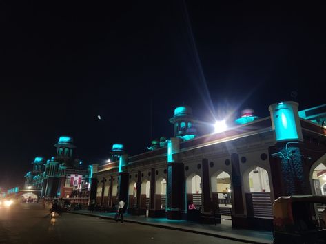 #lucknow #charbagh #yourshot_india #railwaystation #_soi #spi #travelrealindia #storiesofindia #umeed #doglove #urbandecay #streetphotographerscommunity Lucknow Railway Station, Street Photographers, Railway Station, Urban Decay, Dog Love, India, Travel, Quick Saves