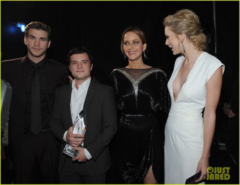 Hunger Games Cast  -- Peoples Choice 2013 Hunger Games Cast, Katniss And Peeta, Josh Hutcherson, Influential People, Swift Photo, People's Choice Awards, Liam Hemsworth, Catching Fire, Live Taylor