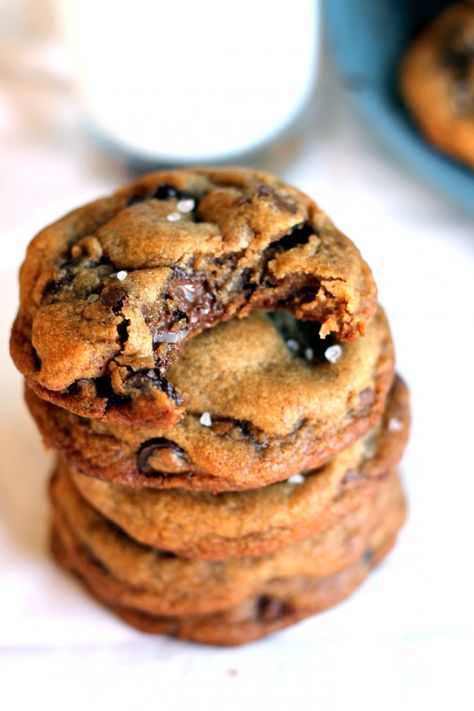 Nutella Stuffed Brown Butter + Sea Salt Chocolate Chip Cookies Sea Salt Chocolate Chip Cookies, Salt Chocolate Chip Cookies, Salted Chocolate Chip Cookies, Sea Salt Chocolate, Slow Cooker Desserts, Nutella Recipes, Homemade Food, Favorite Cookies, Eat Dessert