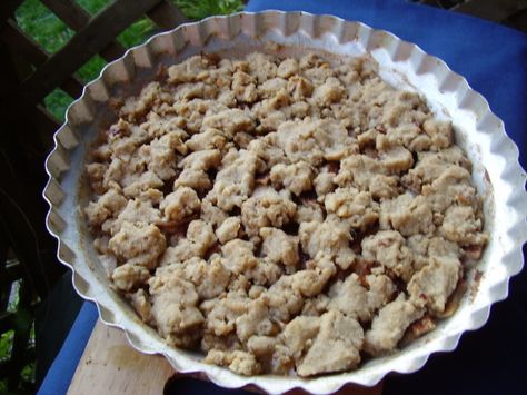 Traditional Apple Pie, Apple Desserts Easy, Pie Easy, Kinds Of Pie, Cinnamon Nuts, Apple Pie Recipe, Holiday Menus, Thanksgiving Food, Apple Pie Recipes