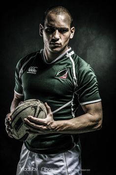 Rugby Photography, Rugby Pictures, Sport Photoshoot Ideas, Sport Photoshoot, Sports Advertising, Sport Portraits, Rugby Player, Environmental Portraits, Oufits Casual