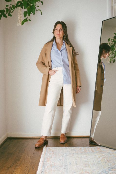 Four Ways To Style Off-White Denim For Fall - Stitch & Salt Denim Fall Outfit, Minimalist Outfit Ideas, Denim Outfit Fall, White Denim Outfit, Off White Denim, Colored Denim, Denim Outfit, Minimalist Outfit, White Denim