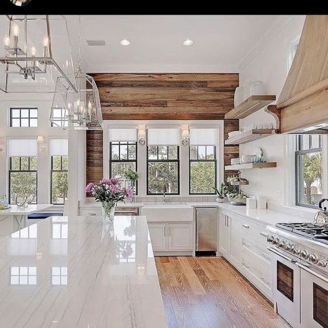 Barndominium on Instagram: “I love this beautiful #kitchen! @thebarnhousepages #barndominium #kitchendesign #interiordesigns #barndominiums #dreamkitchen” Dapur Rustic, Kabinet Dapur, Casa Country, Farmhouse Kitchen Cabinets, Farmhouse Kitchen Design, Modern Farmhouse Design, White Kitchen Design, Rustic Kitchen Decor, Modern Farmhouse Kitchens