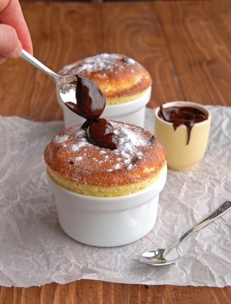 spiced pear souffle Non Dairy Desserts, Souffle Recipes, Dairy Desserts, Food Pairing, Spiced Pear, Chocolate Cream Cheese, Bbc Good Food Recipes, Party Menu, Chocolate Sauce