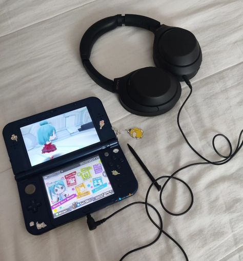 New Nintendo 3ds Xl Aesthetic, Nintendo Games Aesthetic, Nintendo 3ds Xl Aesthetic, 3ds Xl Aesthetic, Nintendo 3ds Aesthetic, Nintendo Ds Aesthetic, 3ds Aesthetic, 3ds Themes, Nintendo Switch Aesthetic