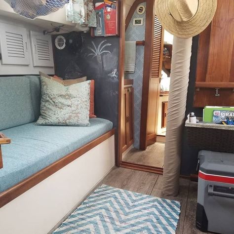 Boat Upgrades, Boat Interior Design, Yatch Boat, Boat House Interior, Portable Bathtub, Sailboat Interior, Sailboat Decor, Boat Crafts, Sailboat Living