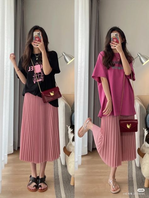 Korea Pink Aesthetic, Korean Daily Outfit, Pink Pleated Skirt Outfit, Pink Ootd, Rok Outfit, Racun Shopee, Modesty Outfits, Trendy Fashion Tops, Stylish Party Dresses