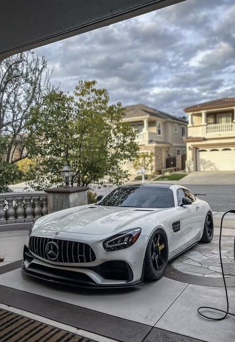 Cars Parked In Driveway, Amg Gtr, Amg Mercedes, Amg Gt, Fancy Cars, Best Luxury Cars, Silver Colour, Mercedes Amg, Driveway