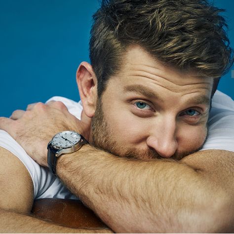 Brett Eldredge Girlfriend, Brett Eldredge Selfie, Jj Lin, Josh Turner, Brett Eldredge, Husband Material, New Photo Download, Favorite Artist, Aesthetic Pics