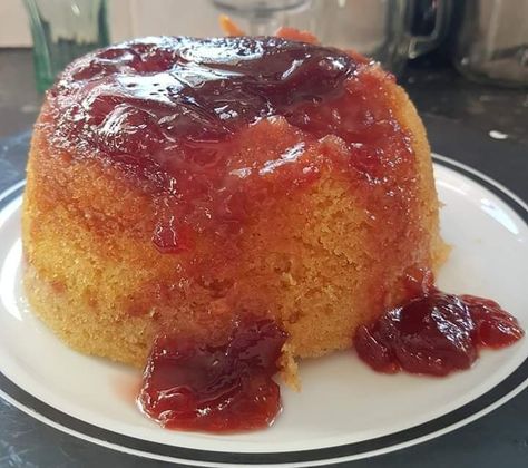 Jam Sponge Pudding - Slow Cooker Tip Chicken Reipes, Jam Sponge Pudding, Slow Cooker Roasted Potatoes, Syrup Sponge, Sponge Pudding, Slow Cooker Christmas, Slow Cooker Baking, Orange Chocolate Cake, Slow Cooker Roast