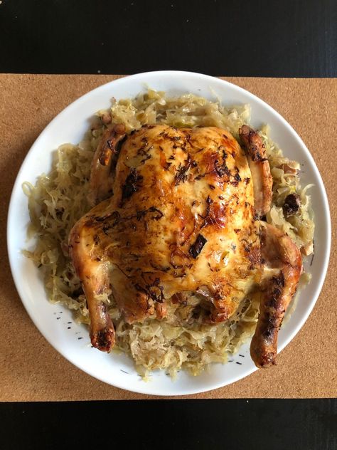 Roasted Chicken with Sauerkraut - Radka Horaczech Chicken With Root Vegetables, New Years Dinner, Sauerkraut Recipes, Vegetable Medley, Serbian Recipes, Czech Recipes, National Dish, Sunday Lunch, Root Vegetables