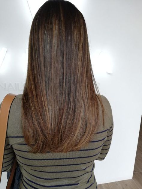 Straight Hair One Length, One Length Straight Hair, Mid Chest Hair Length, Mid Back Length Hair With Layers, Mid Length Brown Hair With Highlights, Chest Length Hair, Mid Length Straight Hair, Brown Hair Cuts, Balayage Straight Hair