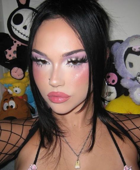 Unique Makeup Looks, Bratz Doll Makeup, Rave Makeup, Swag Makeup, Ethereal Makeup, Unique Makeup, Dope Makeup, Edgy Makeup, Cute Makeup Looks