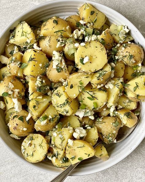 Greek Potato Salad, Easter Salad Recipes, Greek Lemon Potatoes, Greek Potatoes, Easy Potato Salad, Lemon Potatoes, Potato Side Dishes, Summer Salad Recipes, Potatoe Salad Recipe