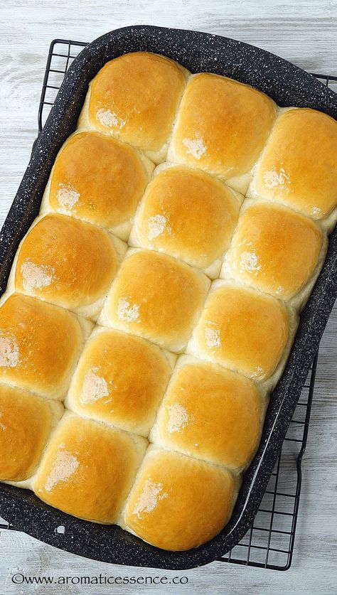 Eggless Dinner Rolls, Eggless Dinner, Dabeli Recipe, Baking Bread At Home, Pav Recipe, Indian Street, King Arthur Flour, Indian Street Food, Dinner Rolls