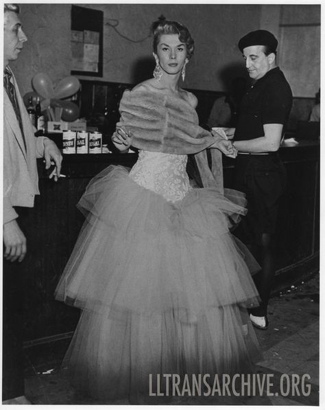 San Francisco Trans Femme Cross Dresser 1961 – Louise Lawrence Transgender Archive Vintage Transgender, San Francisco Bars, Female Actresses, Transgender Women, Favorite Season, Vintage Girls, The 1960s, Pretty Woman, Her Hair