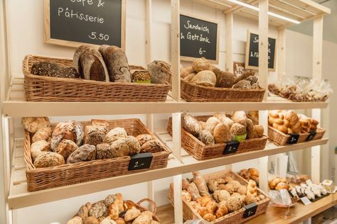 Swiss Bread, Bread Display, Pastry Display, Bakery Shop Design, Bakery Interior, Bread Tray, Bakery Design Interior, Small Cafe Design, Bakery Decor