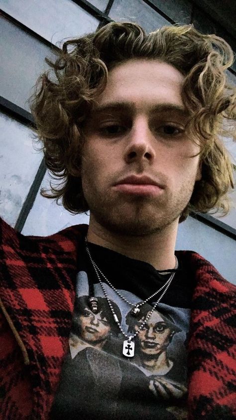 al 🍝🇺🇦🦈 on Twitter: "https://t.co/yVtGpPX1Tx" / Twitter Luke Hemmings Youngblood, Luke Hemmings 2018, Luke Hemings, Real Aesthetic, 5sos Luke, 5sos Memes, 5sos Pictures, Luke Roberts, Five Seconds Of Summer