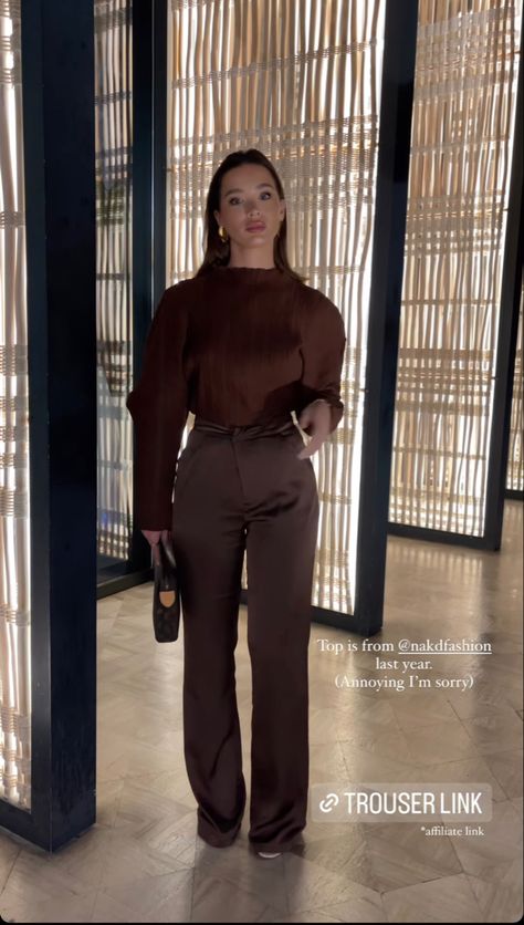 Brown Formal Outfit Woman, Luxury Brown Pants For Business Casual, Neutral Color Photoshoot Outfit, Business Casual Outfits Brown, Brown Corporate Attire, Brown Business Casual Outfits, Brown Classy Outfit, Monochromatic Outfit Aesthetic Brown, Elegant Brown Business Casual Sets