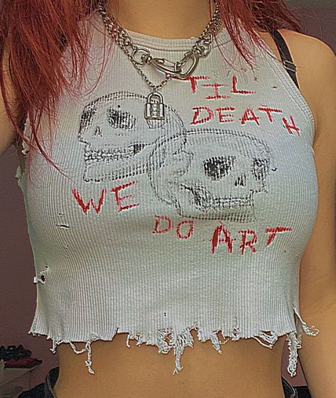 Alt Tank Top, Diy Y2k Clothes, Diy Grunge Clothes, Diy Y2k, Diy Tank Top, Tank Tops Diy, Painted Clothes Diy, Diy Tank, Alt Clothes