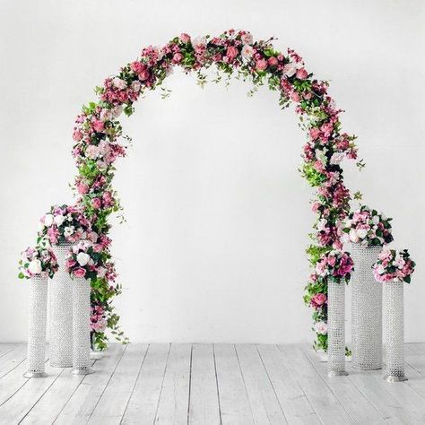 Flower Wedding Decorations, Arch Wedding Decor, Ceremony Archway, Floral Wedding Decor, Ruangan Studio, Wedding Archway, Metal Wedding Arch, Floral Arch Wedding, Wedding Arch Rustic