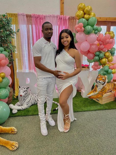 Couple Gender Reveal Outfits, Black Women Gender Reveal Outfit, Dresses For Gender Reveal Party, Gender Reveal Couple Outfits, Girl Babyshower Ideas Black People, Men Baby Shower Outfit, Gender Reveal Black People, Gender Reveal Outfit For Mom And Dad, Gender Reveal Black Couple