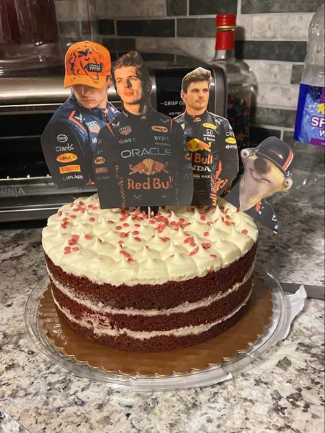 Max Verstappen Fanart, Redbull Cake, F1 Cake, F1 Stickers, Race Car Cakes, Strawberry Pudding, Choco Chip Cookies, Honey Buns, Choco Chips