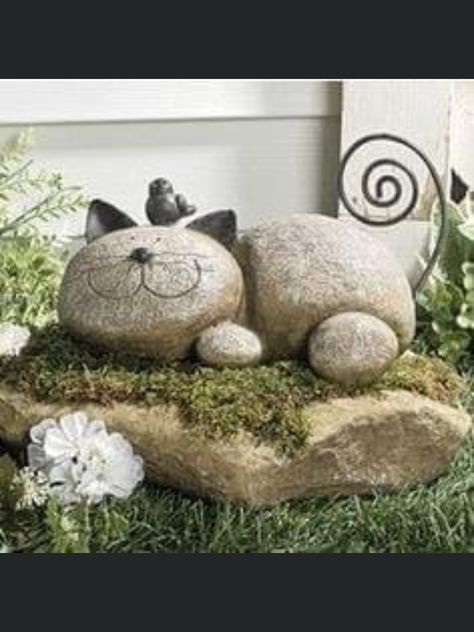 Lawn Ornament, Outdoor Decorating, Whimsical Garden, Stone Crafts, Garden Stones, Garden Crafts, Land Art, Garden Statues, The Grass