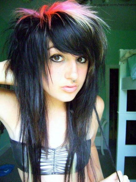 Teenage Hairstyles For School, Short Emo Hair, Teenage Girl Hairstyles, Emo Hairstyle, Elegance Hair, Teenage Hairstyles, Hipster Hairstyles, Haircut Styles For Women, Emo Girl Hairstyles