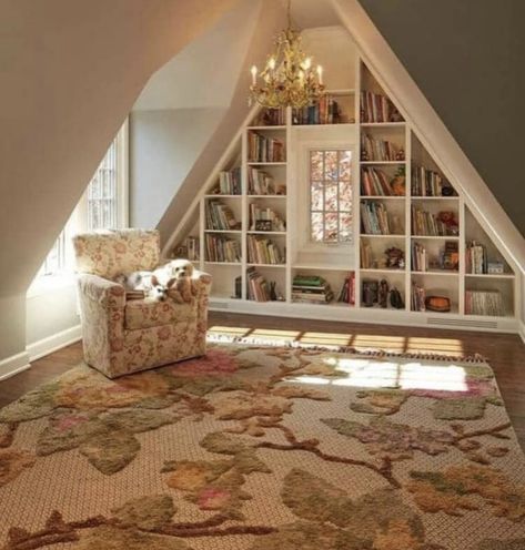 Attic Ideas Hangout, Attic Office Ideas, Hygge Inspiration, Attic Nook, Library Study Room, Home Library Decor, Attic Office, Attic Space, Library Room