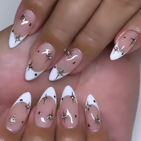 White Winter Nails, Flame Nail Art, Nail Art Cute, Hoco Nails, White And Silver Nails, Silver Nail Designs, Black Stiletto Nails, Natural Nail Care, Sharp Nails