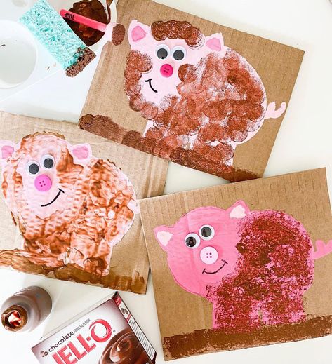 https://www.instagram.com/p/CQgHRe-sTHT/?utm_medium=share_sheet Muddy Pig Craft, Easy Animal Crafts, Muddy Pigs, Animal Fruit, Farm Animal Crafts, Turtle Crafts, Pig Crafts, Insect Crafts, Preschool Projects