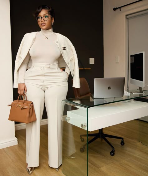 Littest 2001, Mercedes Photoshoot, Office Wear Women Work Outfits, Edgy Work Outfits, Cute Professional Outfits, Women Ceo, Blessed Wednesday, Suits Black, African Wear Styles For Men