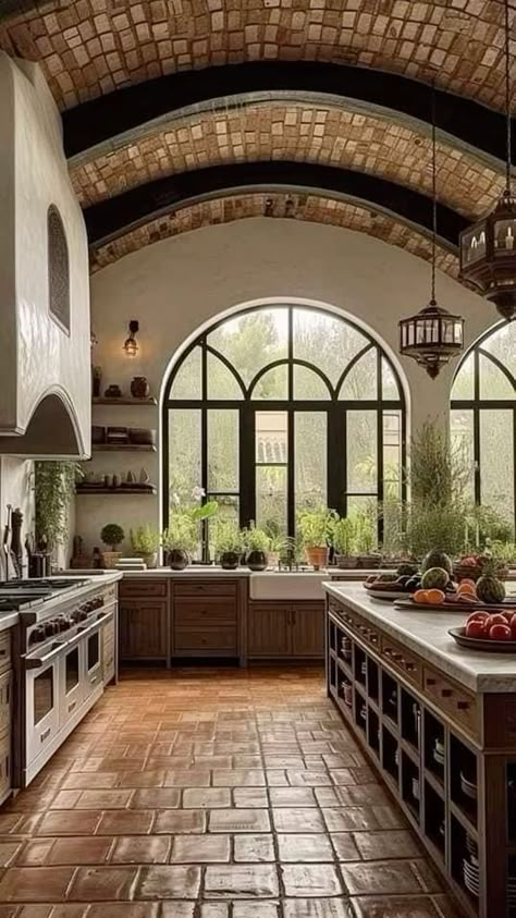 Small Ceiling Design, Italian Aesthetic House, European House Interior Design, Arizona Style Homes, Design Styles Types Of Interior, House Inspo Interior, Italian Home Aesthetic, Old House Aesthetic, Modern Italian Home