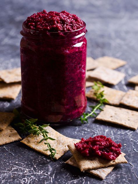 Beetroot And Horseradish Chutney, Beet And Horseradish Relish, Russian Beet Recipes, Beets With Horseradish Recipe, Picketed Beets Recipe, Beets And Horseradish Recipe, Shredded Beets Recipe, Beet Stems Recipe, Fermented Horseradish