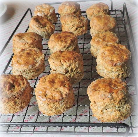 Buscuit Recipe, Bread Flour Recipe, Whole Wheat Biscuits, Wheat Flour Recipes, Best Biscuit Recipe, English Biscuits, Real Food Dinner, Flour Biscuits, Baking Powder Biscuits