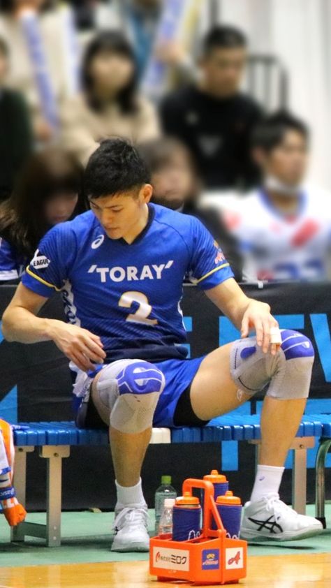 Kentaro Takahashi, Volleyball Vibes, Men Volleyball, Japan Volleyball, Volleyball Uniforms, Japan Volleyball Team, Ryujin Nippon, Mens Volleyball, Male Pose Reference