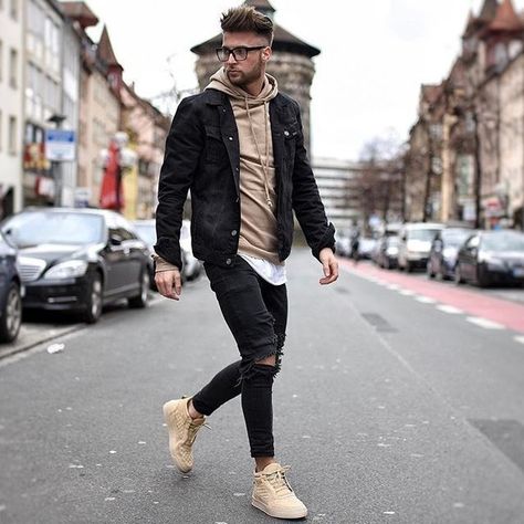 tobilikee Tan Hoodie Outfit, Guy Outfits Summer, Guy Outfits, Hoodie Outfit Men, Tan Hoodie, Brown Hoodie, Men With Street Style, Mens Fashion Streetwear, Winter Outfits Men