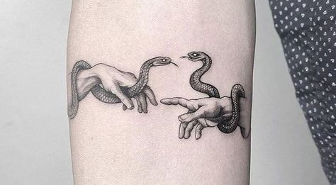 Devil Hand Tattoo, Angel And Devil Tattoo Design, Medusa Tattoos, Art Inspired Tattoos, Snake Tattoo Design, Angel Devil, Medusa Tattoo, Greek Tattoos, Tattoo Style Drawings