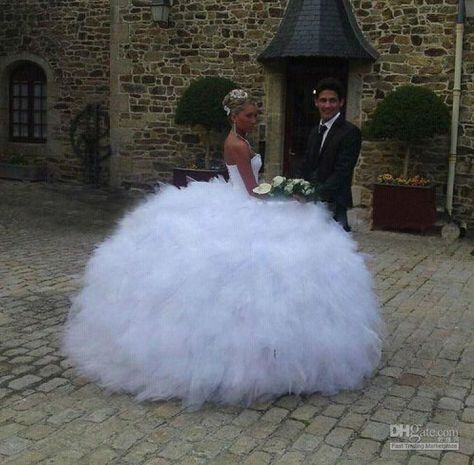 Big Princess Wedding Dresses, Big Ball Gowns, Fluffy Wedding Dress, Puffy Wedding Dresses, Big Wedding Dresses, Princess Bridal Gown, Ball Gowns Princess, Art Textiles, 2015 Wedding Dresses