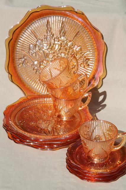 vintage marigold iridescent carnival glass dishes set iris & herringbone plates, cups & saucers Round Sandwich, Iris Pattern, Carnival Glass Vintage, Carnival Glassware, Vintage Dishware, China Hutch, Collectible China, Cake Platter, Fall Festivities