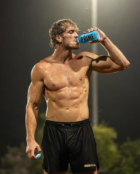 Logan Paul Body, Logan Paul Wwe, Ideal Male Body, Wwe Pictures, Best Physique, Logan Paul, Jake Paul, My Prince Charming, All Food