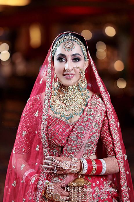 Kundan Jewellery Bridal Wedding Bride, Bridal Kundan Jewellery, Pink Bridal Lehenga, Lavender Outfit, Bridesmaid Photoshoot, Ethnic Beauty, Kundan Jewellery Bridal, Indian Wedding Video, Asian Bridal Dresses